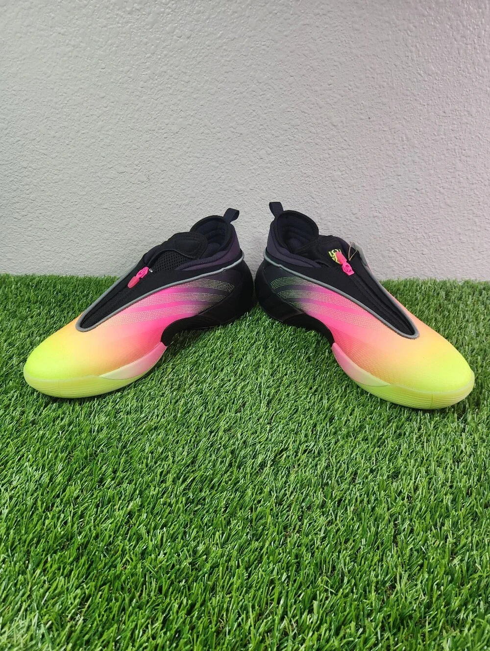 Men’s Size 10.5 Adidas D.O.N Issue 7 Black/Pink/Yellow Rainbow Basketball Shoes